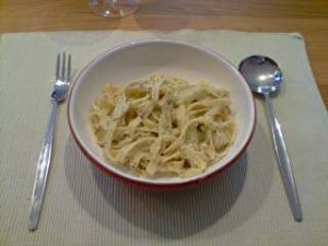 creamy pesto tagliatelli