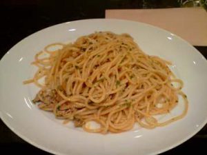 spaghetti-vongole-with-clams